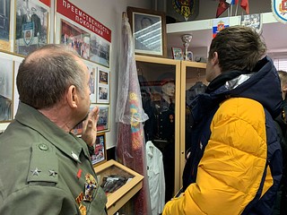 Полицейские рассказали молодым людям об истории создания милиции