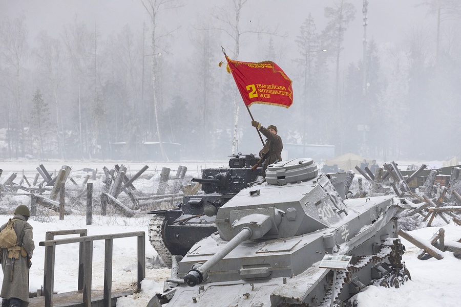 Реконструкцию посвятили контрнаступлению Красной Армии в Битве под Москвой, Декабрь