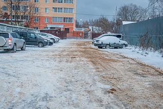 С просьбой убрать снег к губернатору Московской области в прямом эфире радио Sputnik обратились местные жители