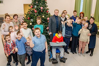 Глава Одинцовского городского округа Андрей Иванов посетил школу для ребят с ограниченными возможностями здоровья «Гармония»