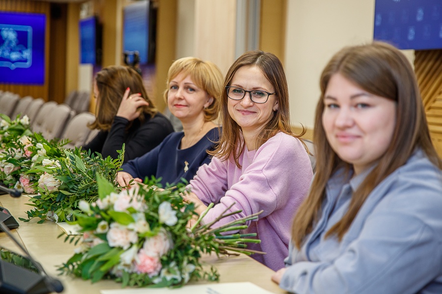 Отличившимся работникам глава Одинцовского округа вручил Благодарности Росстата, Декабрь