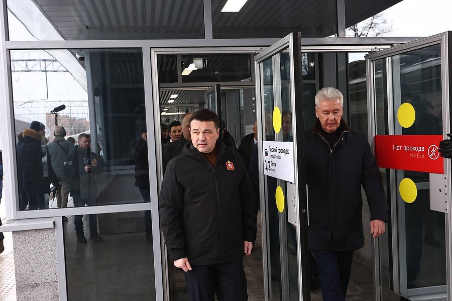 Андрей Воробьев и Сергей Собянин открыли станцию Лесной городок будущего МЦД4 в Одинцово, Январь