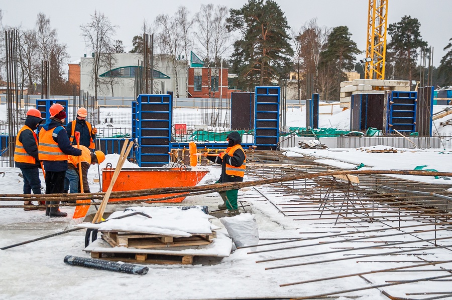 VLR s, Ход строительства школы на 550 учеников в Горках-2 проверил Андрей Иванов