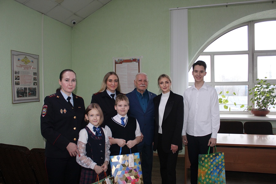В Одинцовском округе состоялось награждение победителей конкурса творческих работ «Участковый глазами детей», Январь