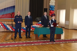 21 ученик был в торжественной обстановке посвящен в кадеты