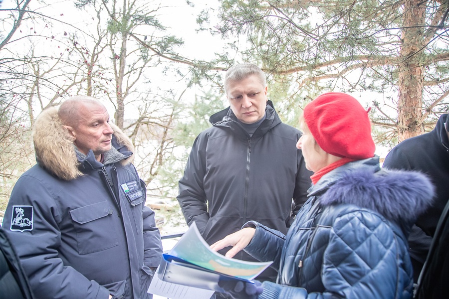 Андрей Иванов вместе с жителями Звенигорода осмотрел благоустройство источника на Городке, Февраль