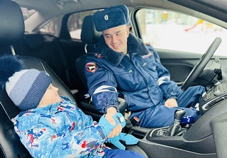 Одинцовские Госавтоинспекторы провели в детском саду акцию «Инспектор — главный на дороге»