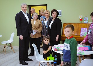 Глава Одинцовского городского округа Андрей Иванов осмотрел обновленный Культурно-досуговый центр «Часцовский»