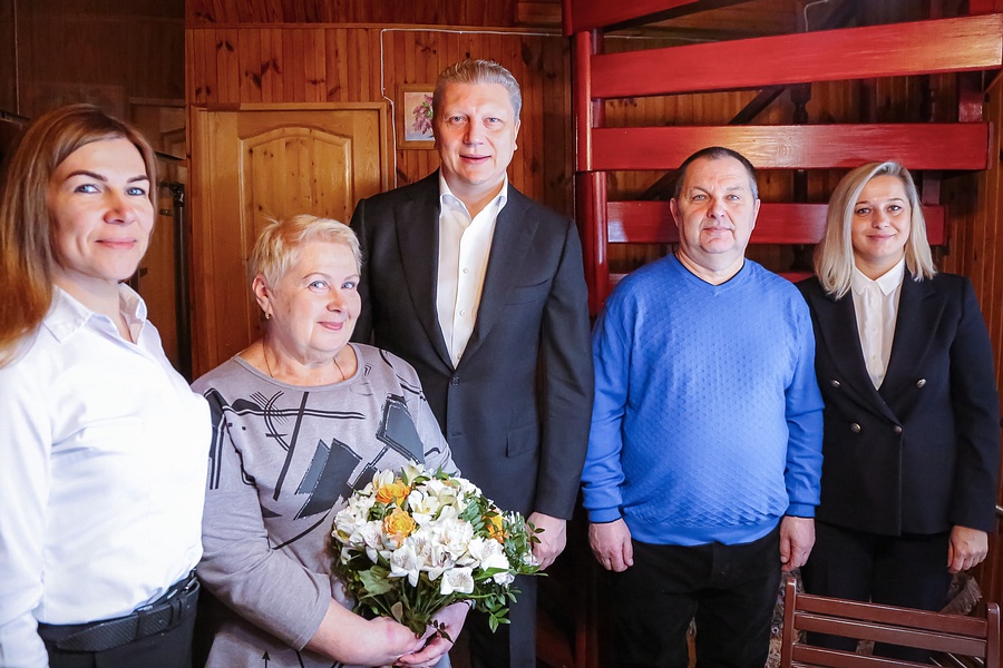 Глава Одинцовского округа побывал в гостях у семьи Сенотовых, которая приняла участие в президентской программе, Февраль