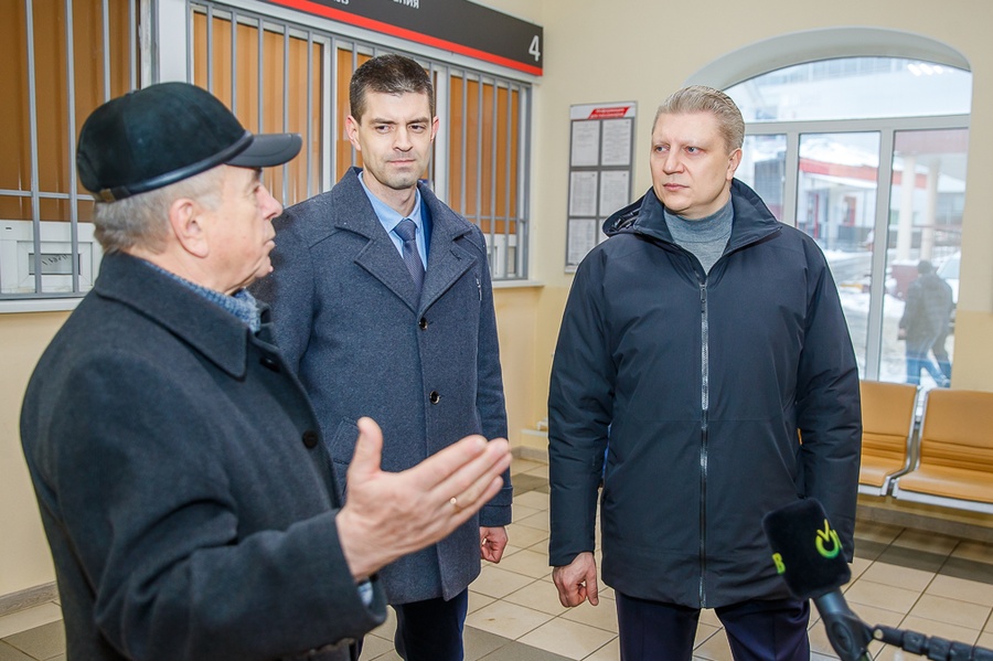 Андрей Иванов проверил содержание территории железнодорожной станции и привокзальной площади в Кубинке
