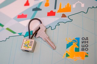 Сертификат на приобретение жилья военнослужащему ранее вручил губернатор Московской области Андрей Воробьев