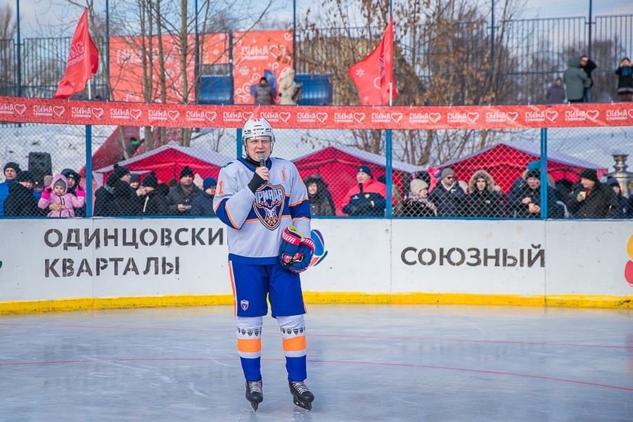 Хоккей 3, Хоккейная команда главы Одинцовского округа «Армада» победила в команду «Олимп» со счётом 10:5