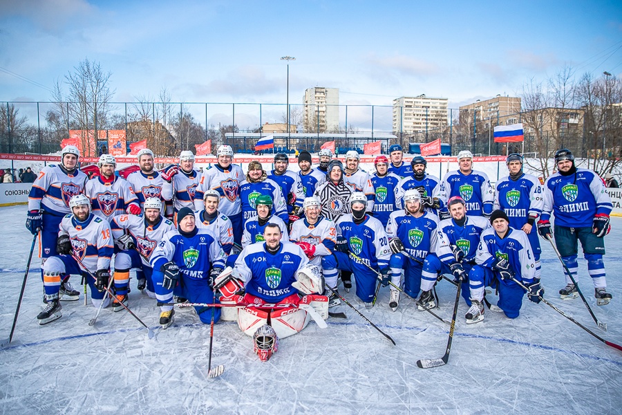 Хоккей текст 13, Хоккейная команда главы Одинцовского округа «Армада» победила в команду «Олимп» со счётом 10:5