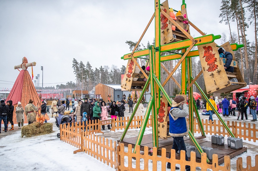 По традиции, Пушкинская поляна в Захарово стала главной площадкой проводов зимы, Февраль