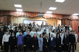 Сотрудники полиции ответили на вопросы школьников в формате «вопрос-ответ»