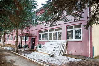 Дошкольное учреждение расположено по адресу Можайское шоссе, 96