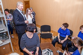 Андрей Иванов поручил оказать поддержку волонтёрской организации «Помощь военным ZV»