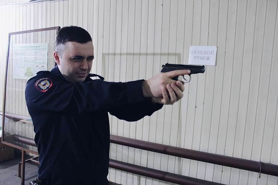 Одинцовские полицейские провели соревнования по стрельбе из боевого оружия, Март