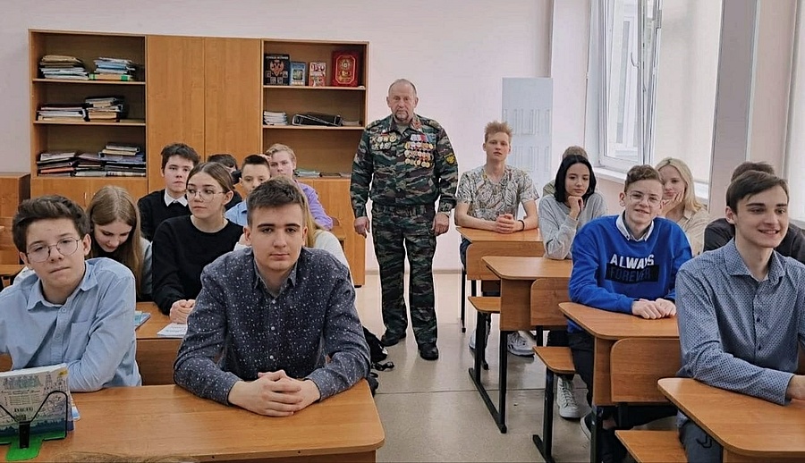 В Одинцовском округе ветераны вооруженных сил встретились с учениками Жаворонковской школы, Март