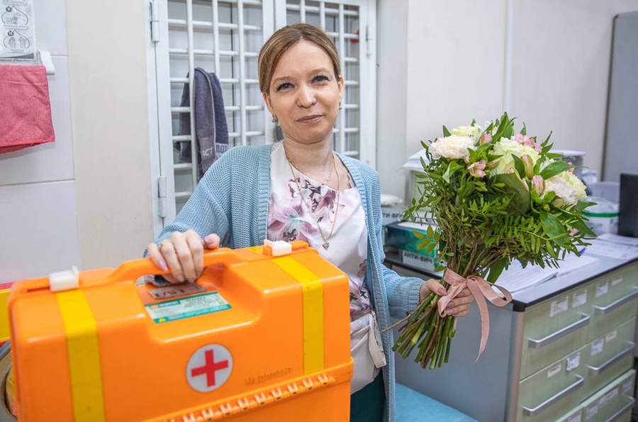 04 28 19 51 36, Андрей Иванов поздравил врачей Одинцовской скорой помощи с профессиональным праздником