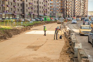 Глава Одинцовского округа вместе с жителями проконтролировал ход реконструкции улицы Чистяковой в Новой Трёхгорке