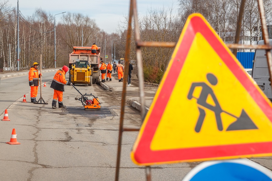 В Одинцовском округе после зимы отремонтировано около 7600м² дорог общего пользования, Апрель