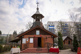 Глава Одинцовского округа осмотрел выставку пасхальных работ, изготовленных учениками Немчиновского лицея и детского сада № 33. Она прошла рядом с церковью Илии Пророка в Новоивановском
