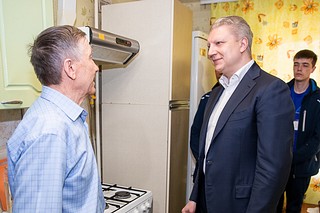Андрей Иванов проконтролировал установку датчиков утечки газа САКЗ в квартире жителя Кубинки
