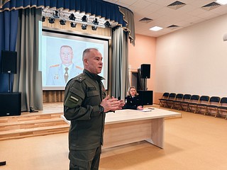 Одинцовские школьники встретились с Героем России Александром Головашкиным