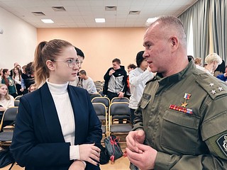 Одинцовские школьники встретились с Героем России Александром Головашкиным