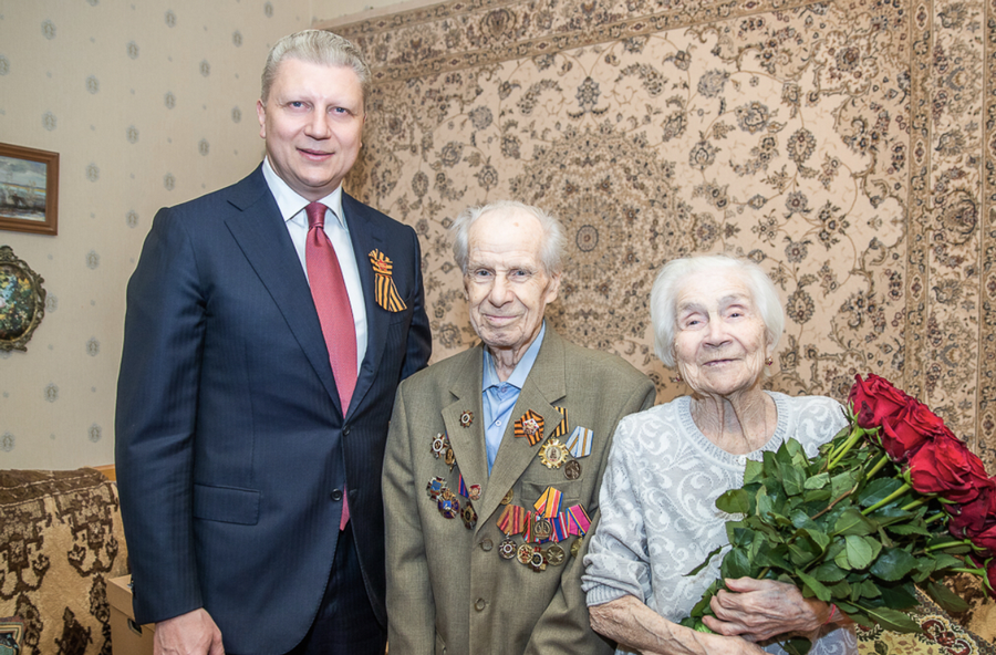 Андрей Иванов поздравил с Днём Победы ветеранов Великой Отечественной Николая Орлова и Николая Чепуренко