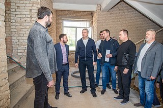 Андрей Иванов проверил ход капремонта Кубинской школы № 2 имени Героя Советского Союза В. П. Безбородова