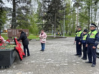 Госавтоинспекторы почтили память солдат, погибших в Великой Отечественной войне