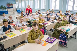 В образовательном центре «Флагман» Одинцовского округа прошла линейка, посвящённая Дню Победы