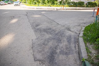 В Одинцовском округе продолжается ямочный ремонт асфальтового покрытия