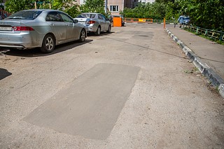 В Одинцовском округе продолжается ямочный ремонт асфальтового покрытия