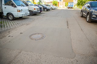 В Одинцовском округе продолжается ямочный ремонт асфальтового покрытия