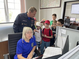 Аварийно-спасательное формирование МКУ «Центр гражданской защиты Одинцовского городского округа» ведёт постоянную подготовку учащихся образовательных учреждений в области гражданской обороны и защиты от чрезвычайных ситуаций. Школьникам прививают культуру безопасного поведения и популяризируют профессию спасателя