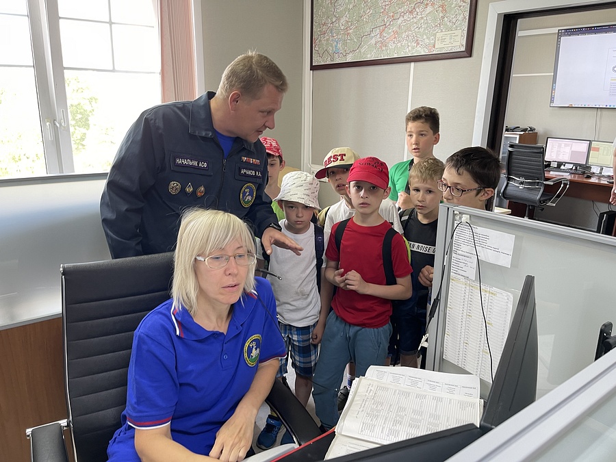 АСФ текст 1, Одинцовские спасатели провели экскурсию для школьников из Новоивановского