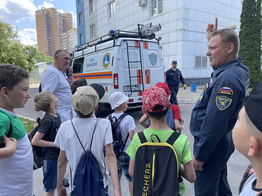 АСФ текст 3, Одинцовские спасатели провели экскурсию для школьников из Новоивановского