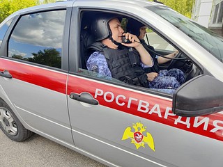 Специалисты Росгвардии рассказали одинцовцам о том, как защитить свое имущество в летний периодтекст