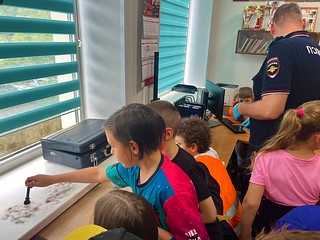 Одинцовские полицейские организовали экскурсию для детей по Управлению МВД России по Одинцовскому округу