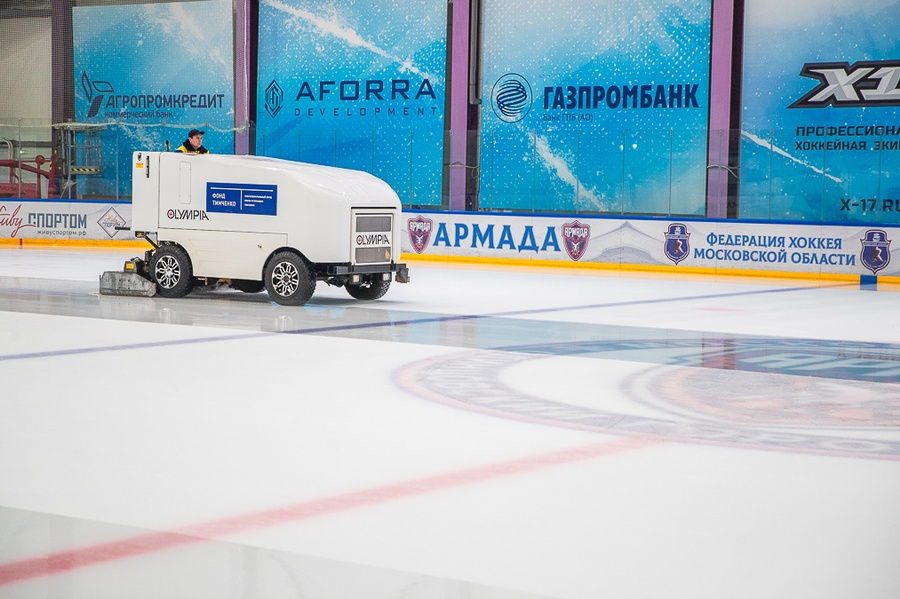 Ледовый текст 3, Глава Одинцовского округа проверил качество ремонта главной ледовой арены муниципалитета