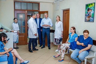 Андрей Иванов проверил работу Татарковской врачебной амбулатории в поселке Часцы