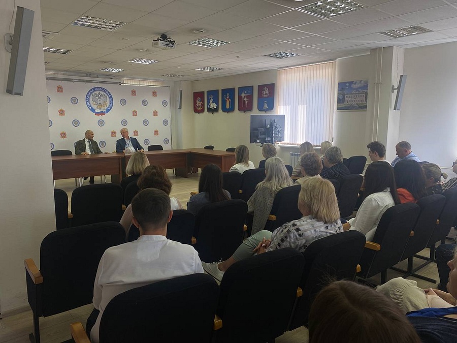 Дмитрий Голубков обсудил с сотрудниками ИФНС № 22 итоги декларационной кампании 2023 года, Август