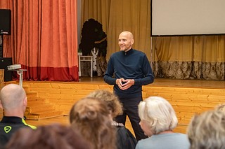 Организацию профильных классов обсудил Дмитрий Голубков с коллективом школы «КвантУм»