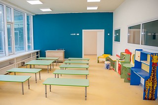 Глава Одинцовского округа Андрей Иванов вместе с жителями рабочего поселка Новоивановское осмотрел новый детский на 300 воспитанников на улице Агрохимиков