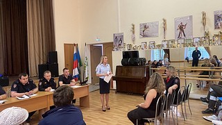 Одинцовские участковые уполномоченные полиции отчитались перед населением о проделанной работе за 1 полугодие 2023 года