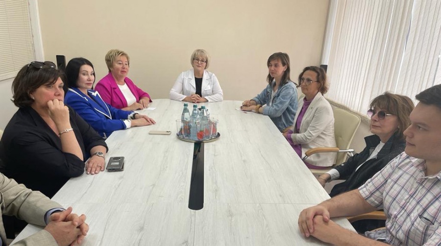 Вопросы здравоохранения обсудила Нина Гинтова с медработниками Одинцовского округа, Сентябрь