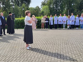 Лариса Лазутина пожелала Голицынскому медицинскому колледжу успешного учебного года